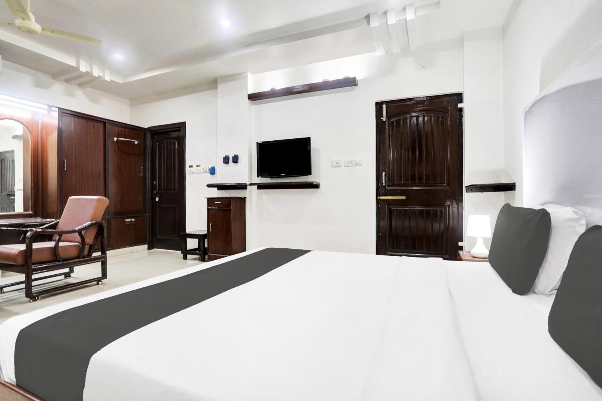Townhouse Eluru Hotel Exterior photo